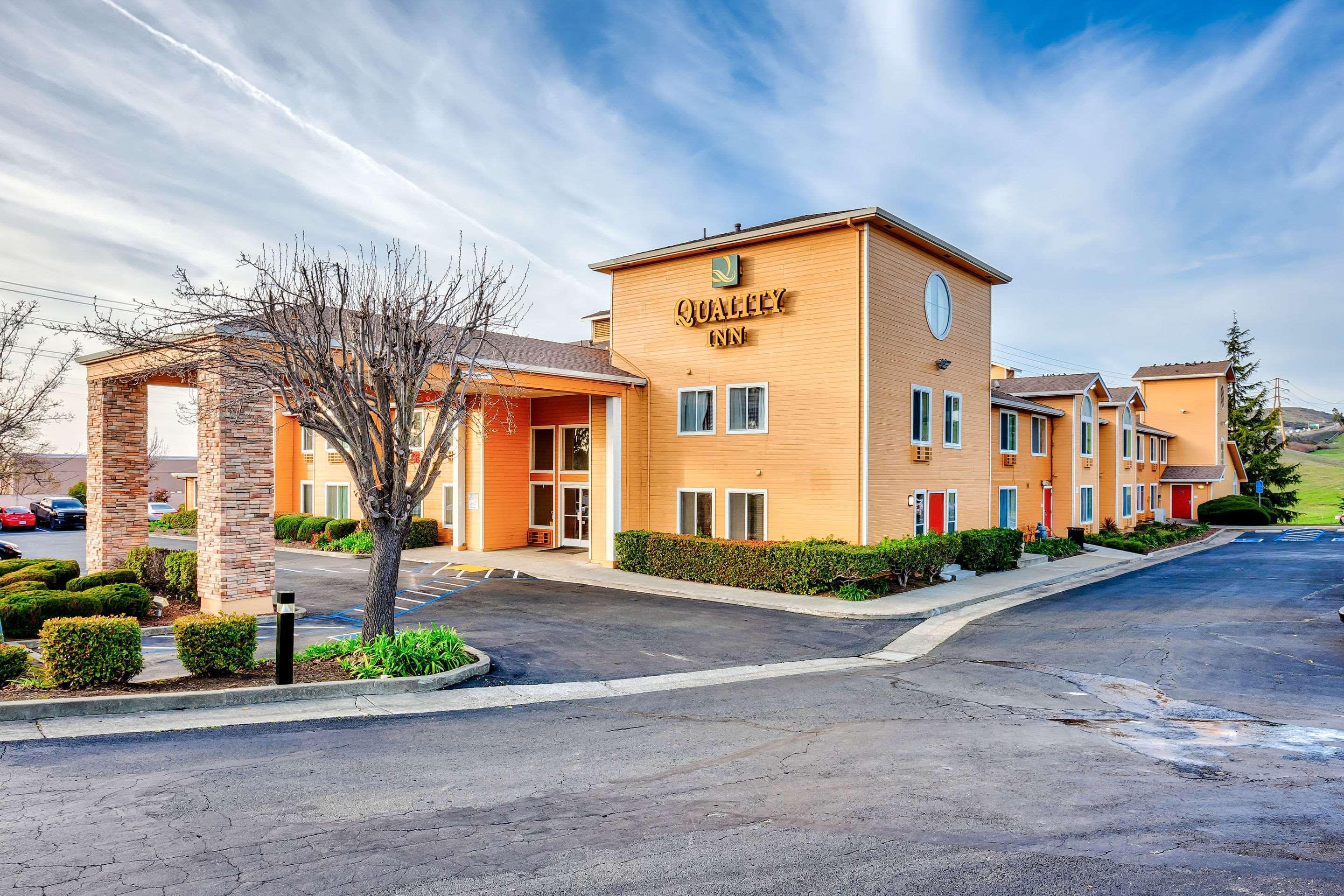 Quality Inn Near Six Flags Discovery Kingdom-Napa Valley Вальехо Экстерьер фото